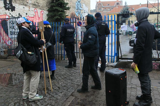 Obrońcy Stacji Praga protestowali pod urzędem