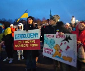 Manifestacja na pl. Solidarności w Szczecinie w pierwszą rocznicę inwazji na Ukrainę