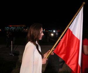 Aleksandra Uznańska-Wiśniewska miała na sobie białą suknię. 