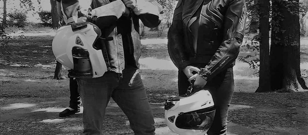 Śląskie: Stracił tatę w koszmarnym wypadku. Jego mama Monika walczy o życie 