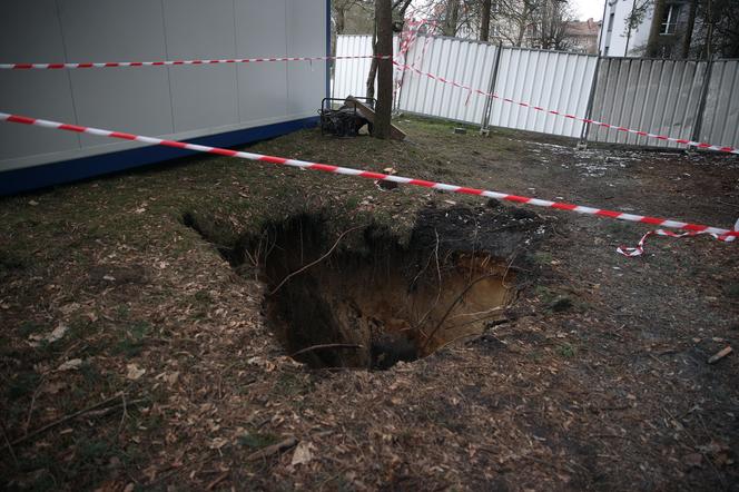 Koszmar mieszkańców Trzebini. Konieczna jest ewakuacja! Co dalej z cmentarzem?