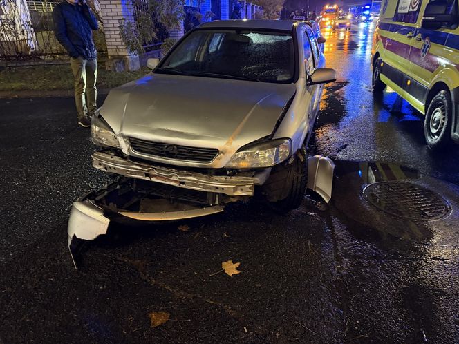 Karambol w Warszawie. 12 samochodów rozbitych, są ranni