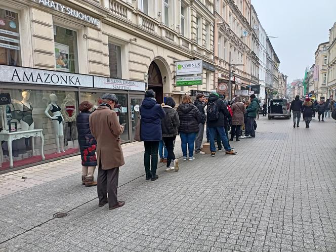 Kolejki pod cukierniami w Poznaniu. Tłusty czwartek 2024