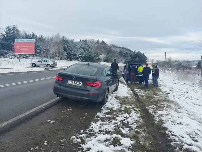 W Kuczowie ciężarówka zderzyła się z autem osobowym