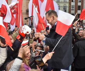 Karol Nawrocki przyjechał do Torunia. Fotorelacja ze spotkania