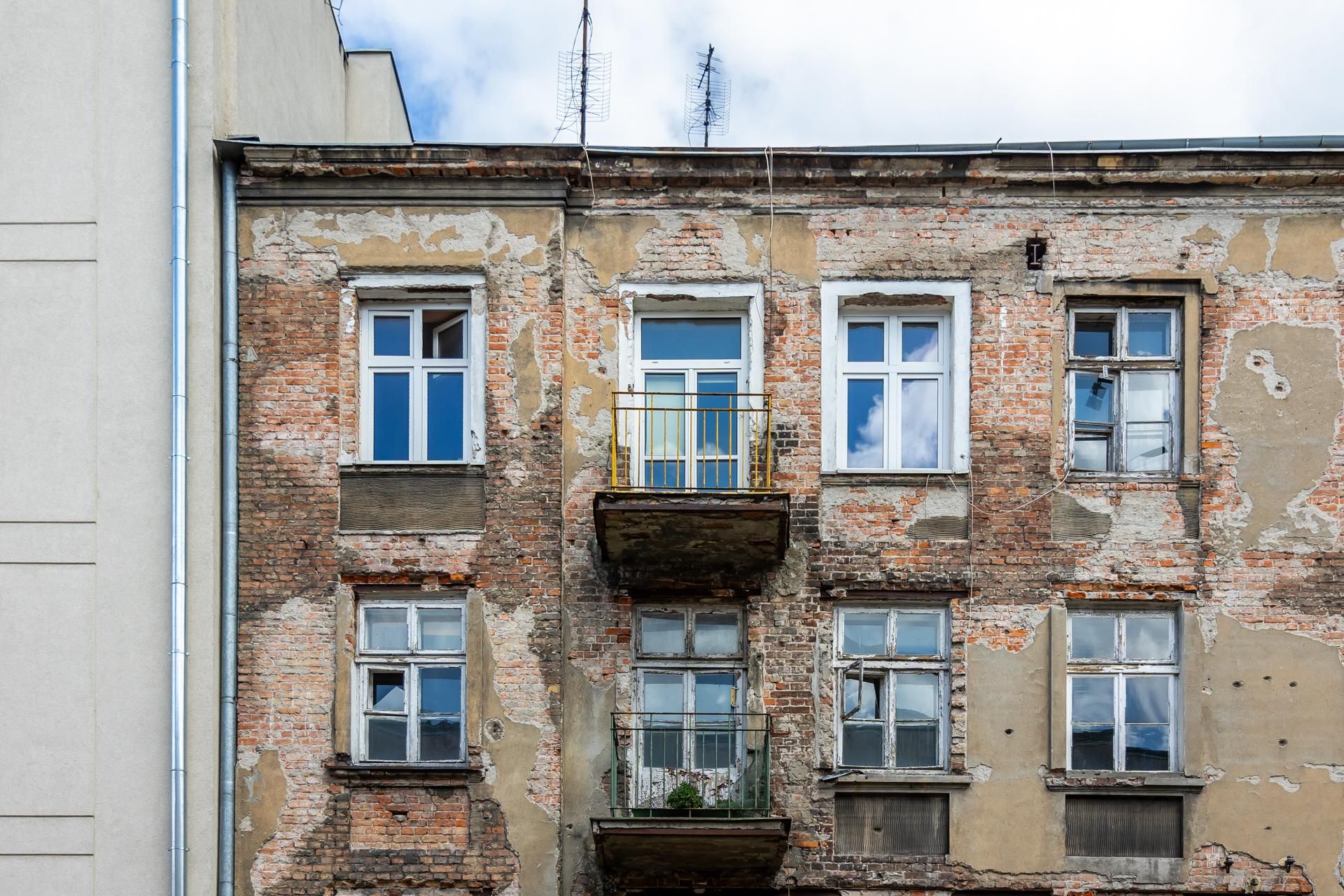 Kamienica przy ul. Węgierskiej 6 w Warszawie