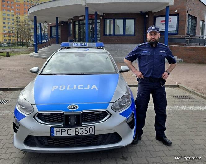 Policjant z Bydgoszczy po godzinach jest karateką. „To, co wyćwiczyłem na macie, wykorzystuję na ulicy. Nigdy nie krzyżuję rąk podczas interwencji”