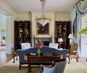 Ugoszczą Nawrockiego jak królową Elżbietę