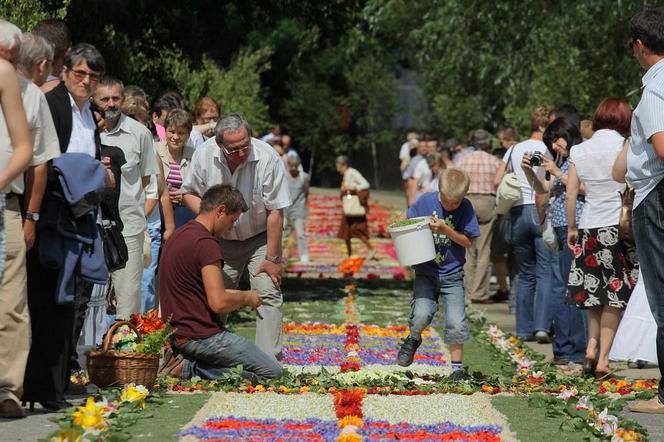 Dni ustawowo wolne od pracy 2025 LISTA