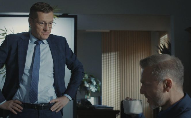 M jak miłość, odcinek 1885. Andrzej Budzyński (Krystian Wieczorek), adwokat (Jacek Barczak)