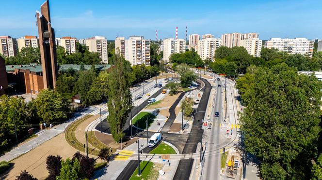 Tramwaj na Stegny w Warszawie w przeddzień otwarcia