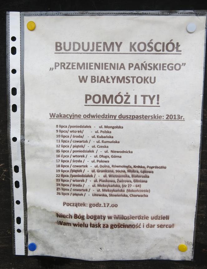 bialystok ksiadz chodzi po koledzie w lipcu (2)