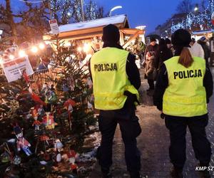 Policja na Jarmarku Bożonarodzeniowym w Szczecinie