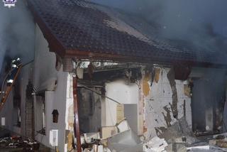 Wybuch gazu w Podedwórzu. Eksplozja ROZSADZIŁA dom! W środku była matka i dzieci [ZDJĘCIA]