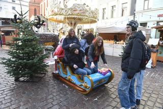 Toruński Jarmark Bożonarodzeniowy 2023. Pierwszy dzień świątecznego jarmarku na zdjęciach