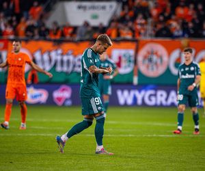 Zagłębie rzuciło Legię na kolana! Koszmarny występ Kamila Piątkowskiego, Edward Iordanescu wyleci?