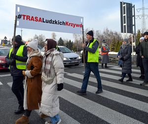 Protest na zakopiance w Gaju