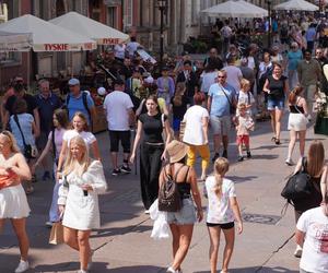 Tłumy turystów w Gdańsku. Ulice pękają w szwach