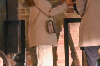 Julia Wieniawa imprezuje i robi interesy