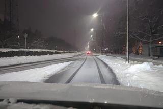 Atak zimy w warmińsko-mazurskim. Intensywne opady śniegu powodem wielu kolizji i wypadków [ZDJĘCIA]