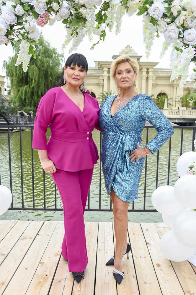 Ewa Kasprzyk z dekoltem do pępka. Tak pokazała się w programie na żywo!