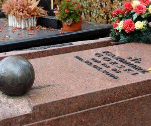 Grób Kazimierza Górskiego na Cmentarzu Wojskowym na Powązkach