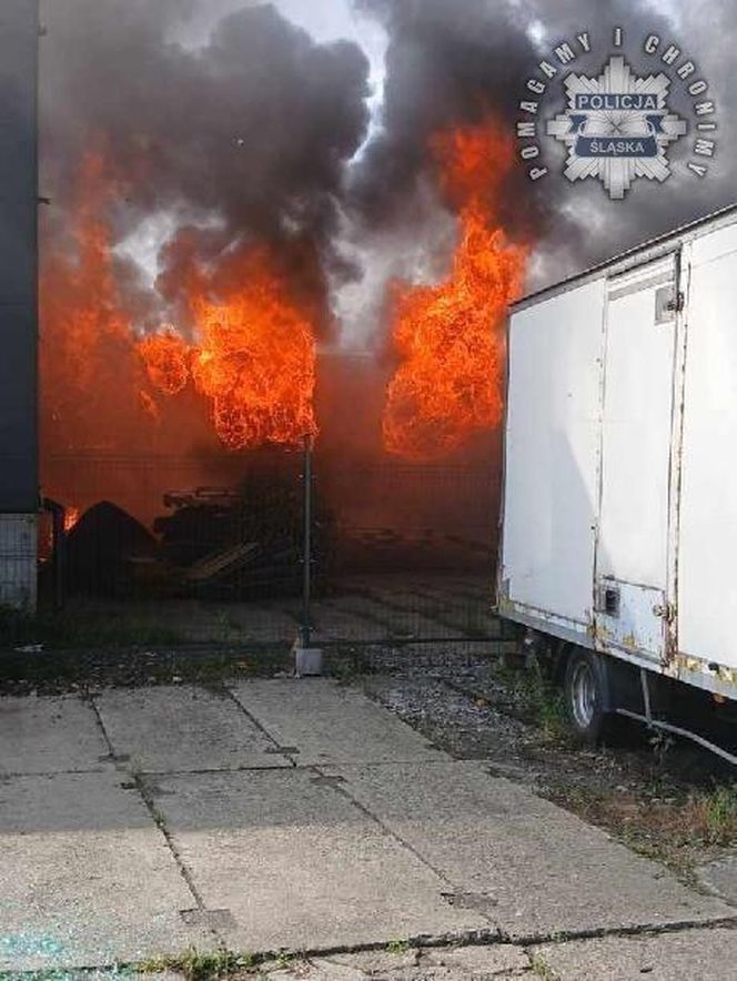 Pożar hali w Siemianowicach Śląskich