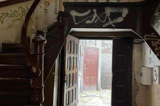 Dziedziniec kamienicy w centrum Poznania