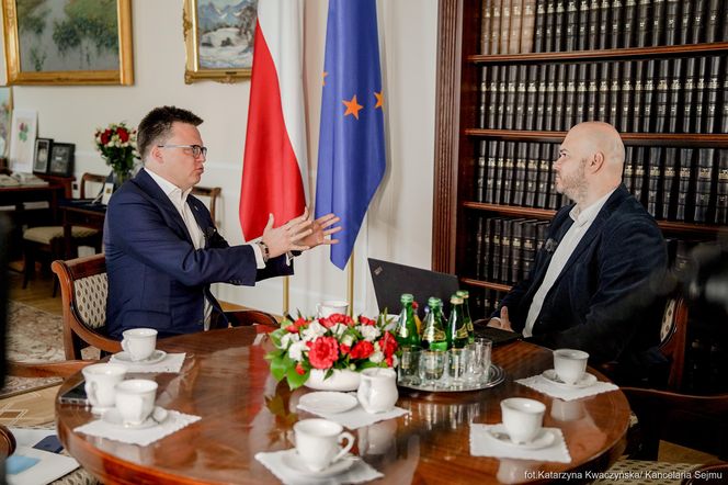 Marszałek Hołownia w specjalnym wywiadzie dla "SE": "Mam ochotę naśladować papieża Franciszka. Nie zawsze jest łatwo"