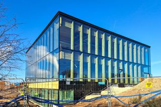 Biurowiec z CLT w Wielu pod Kościerzyną skończony