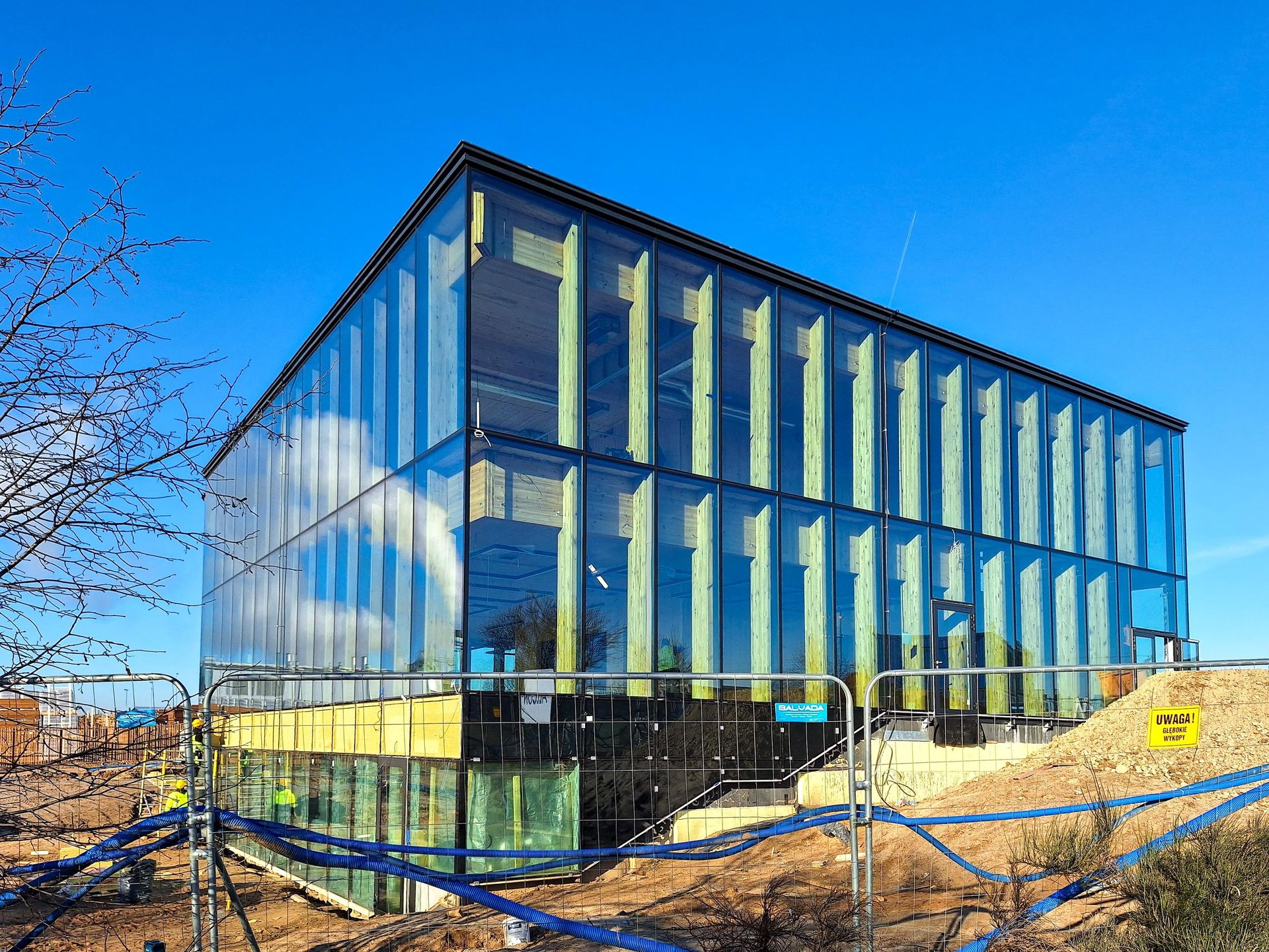 Biurowiec z CLT w Wielu pod Kościerzyną skończony