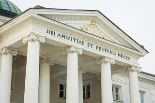 Ten pałac w kujawsko-pomorskim wygląda cudownie we wrześniu. Nie ma tłumów turystów, jest spokój [GALERIA]