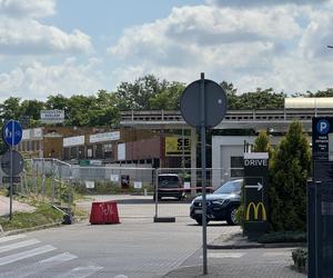 Koniec popularnego McDonald'sa w Warszawie. Zamyka się też stacja paliw. Była świadkiem okropnej tragedii