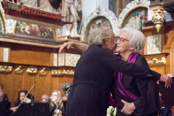 Danuta Wałęsa, Krystyna Janda
