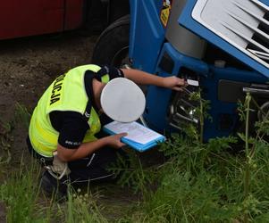 Szokujący wypadek pod Sochaczewem! 29-latka zginęła w roztrzaskanym volkswagenie [ZDJĘCIA]