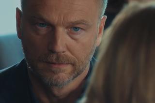 M jak miłość odc. 1674. Julia (Marta Chodorowska), Andrzej Budzyński (Krystian Wieczorek)