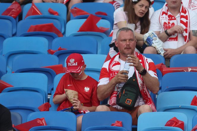 Kibice na meczu Polska-Mołdawia na Stadionie Śląskim