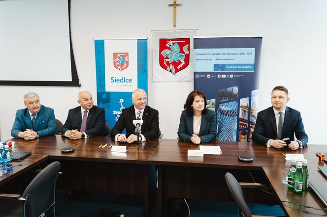 Umowy na dofinansowanie inwestycji w CKiS i Budowlance zostały już podpisane.