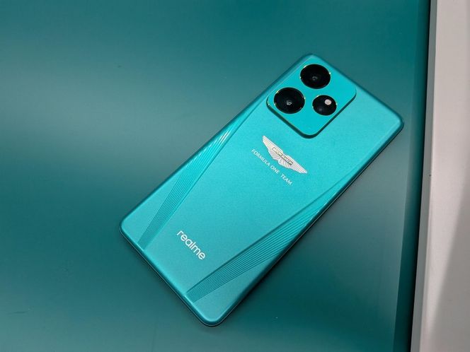 realme GT7 - 2025