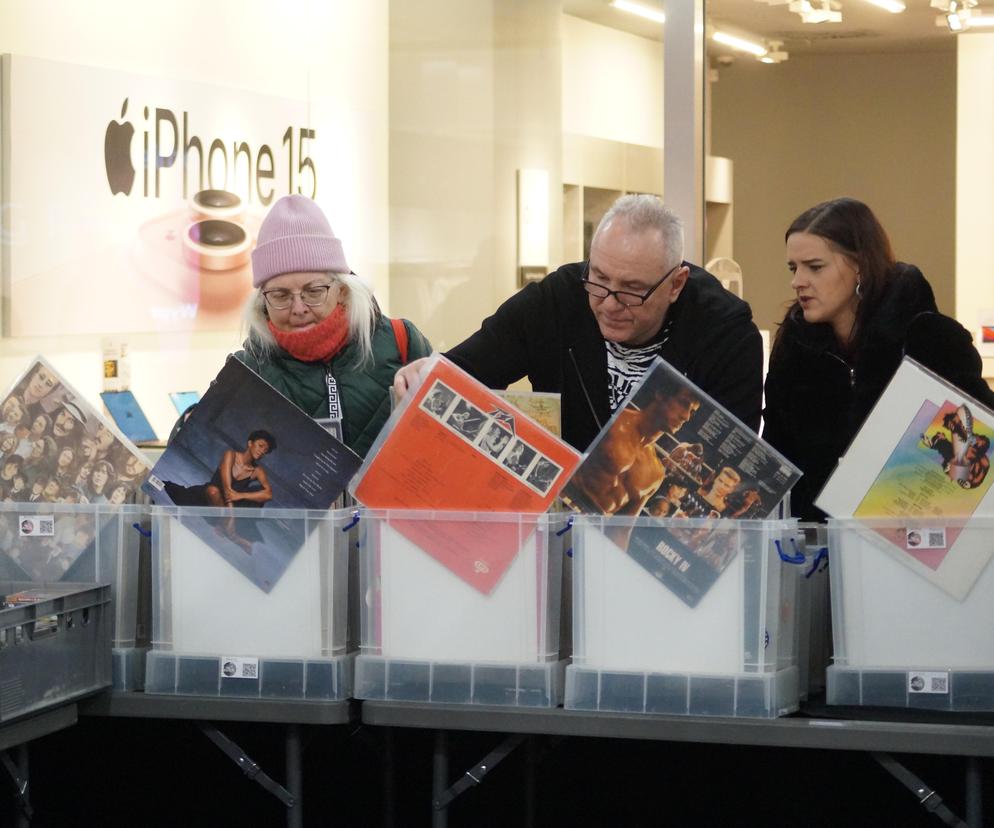 Zimowy Kiermasz Płyt Winylowych w Bydgoszczy. Czarne krążki przyciągnęły tłumy! 