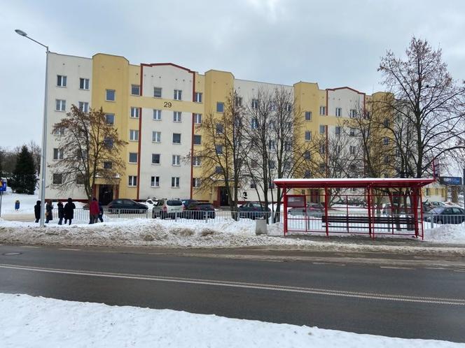 Próba porwania dziecka w Białymstoku. Rodzice są przerażeni. "Ciemny samochód, mężczyzna w okularach"