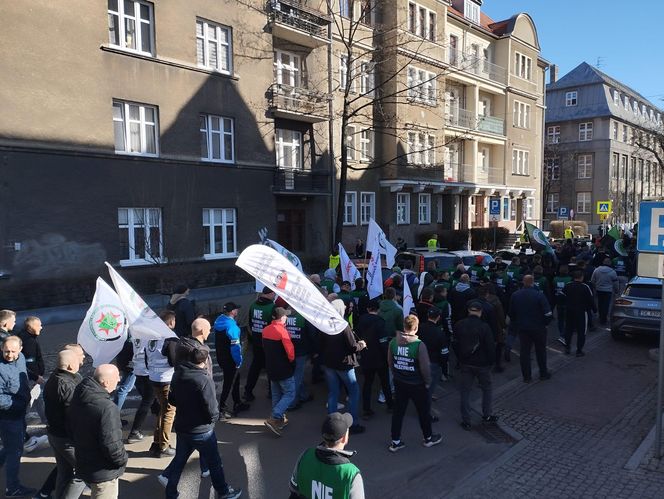 Górnicy protestowali pod ministerstwem przemysłu w Katowicach przeciwko likwidacji KWK Bielszowice