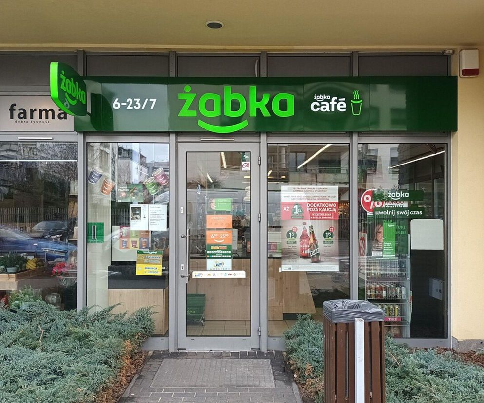 Czy Żabka jest otwarta w piątek 15 sierpnia? Sprawdź szczegóły!