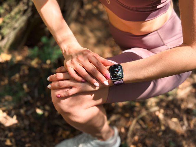 Przez kilka miesięcy ćwiczyłam z zegarkiem Apple Watch Series 10. To prawdziwy trener osobisty i koordynator zdrowia w jednym urządzeniu