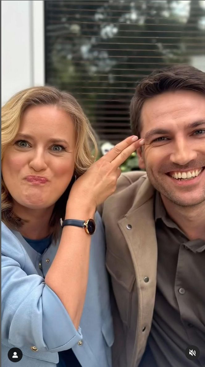 M jak miłość na planie. Julia (Marta Chodorowska), Dima (Michaił Pszeniczny)