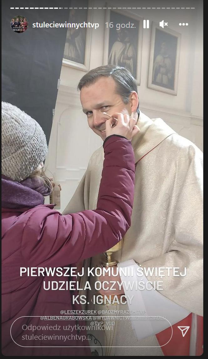 Stulecie Winnych 4 sezon na planie. Ksiądz Ignacy (Lesław Żurek)