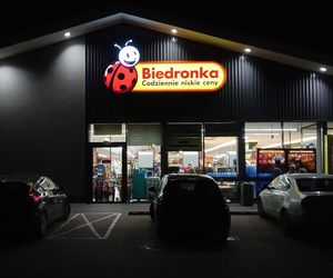 Biedronka czynna prawie do północy!