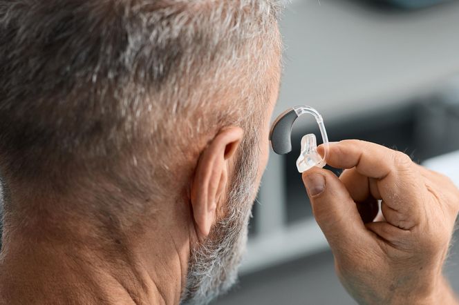 Coraz więcej Polaków traci słuch – i często nawet o tym nie wie! Sprawdź, co naprawdę powoduje niedosłuch u dzieci i dorosłych