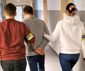 Nalot kryminalnych na mieszkanie w Toruniu