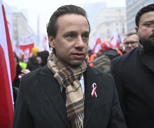 Wicemarszałek Sejmu Krzysztof Bosak przemawia przed rozpoczęciem Marszu Niepodległości 2025